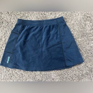 Melanzana skirt size small